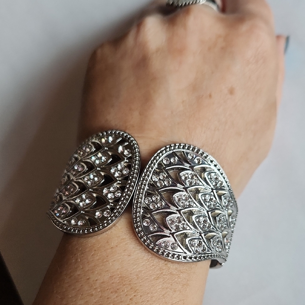 Elegant Silver Rhinestone Hinge Cuff Bracelet Size 7-8.5